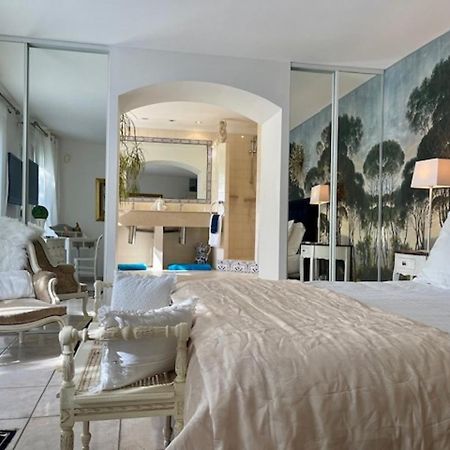 B&B Les Muscades Saint-Étienne-du-Grès 外观 照片