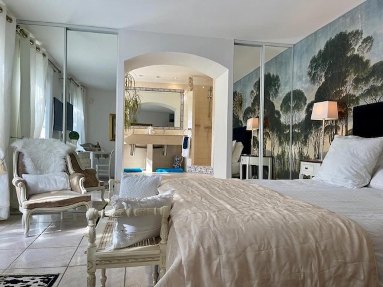B&B Les Muscades Saint-Étienne-du-Grès 外观 照片