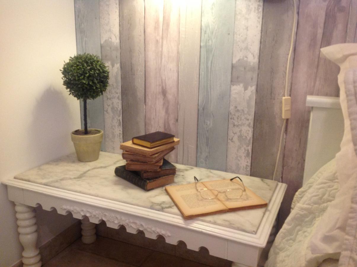 B&B Les Muscades Saint-Étienne-du-Grès 外观 照片