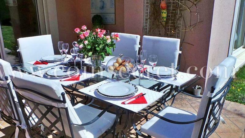 B&B Les Muscades Saint-Étienne-du-Grès 外观 照片